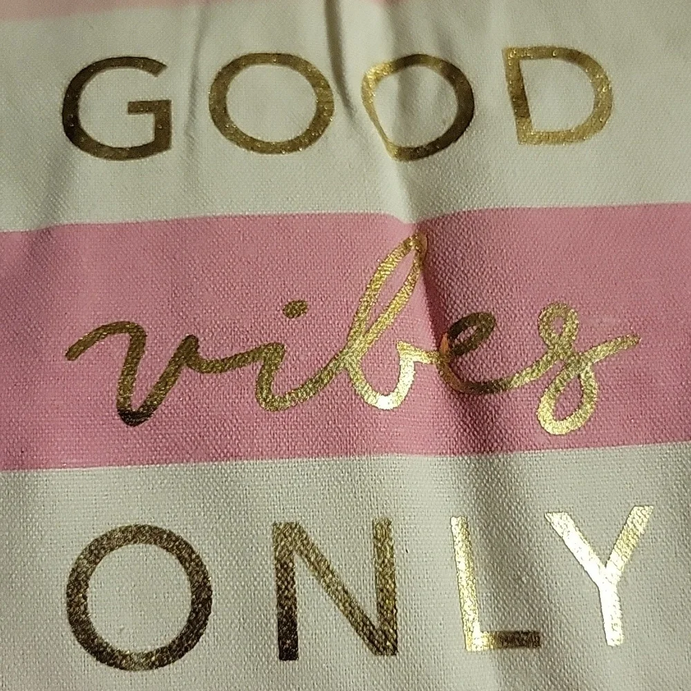 Cupcakes and Cartwheels Good Vibes Only Pink & White  Thermal Lunch Tote - Picture 2 of 14